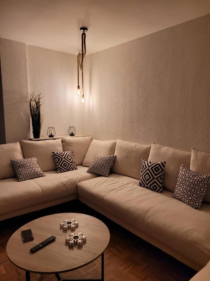 Flor De Nieve Apartment Jaca Exterior foto