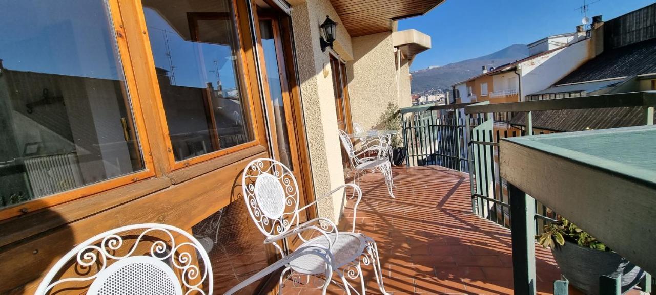 Flor De Nieve Apartment Jaca Exterior foto